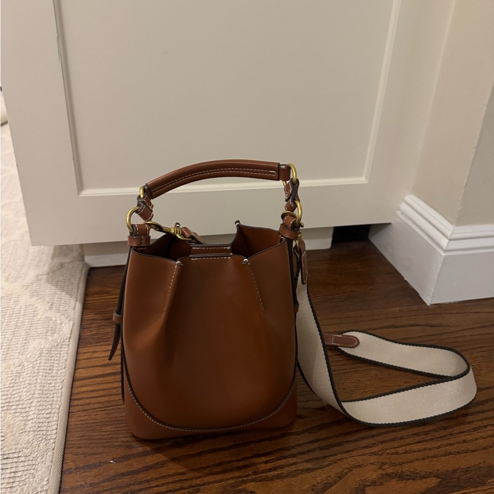 Zara Leather Bucket Bag with Removable Strap - Brown